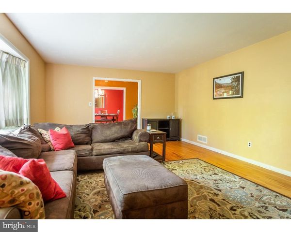 1600 SHIPLEY RD, Wilmington, DE 19803