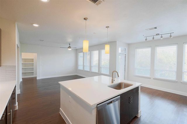 4800 Steiner Ranch BLVD 20-002, Austin, TX 78732