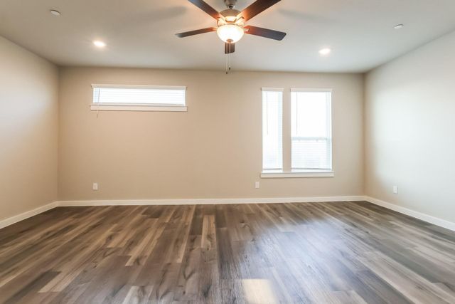 381 N Centro Circle, Shenandoah, TX 77385