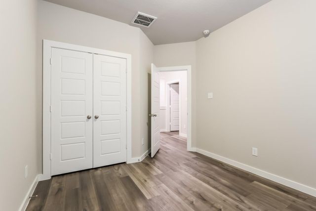 381 N Centro Circle, Shenandoah, TX 77385