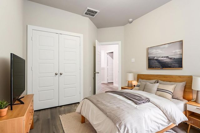 381 N Centro Circle, Shenandoah, TX 77385