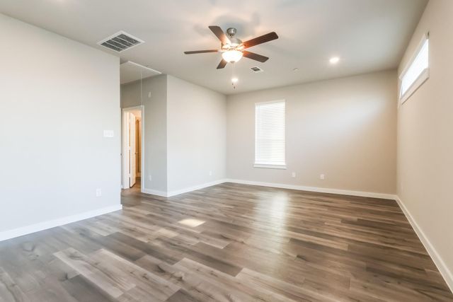 381 N Centro Circle, Shenandoah, TX 77385