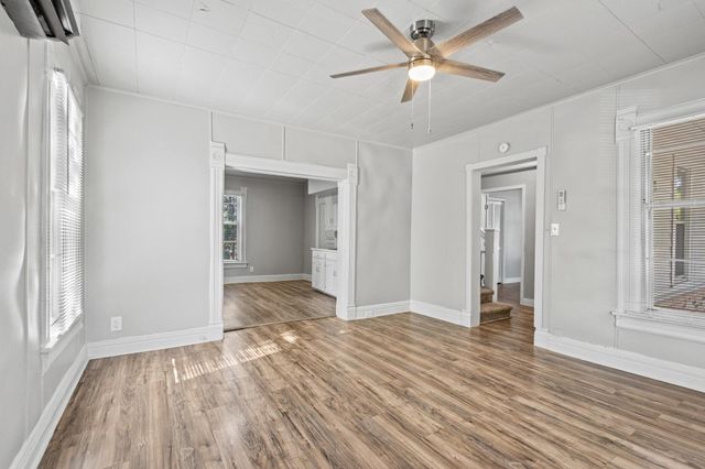 1211 W Owing Street, Denison, TX 75020