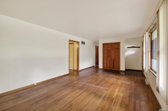 5961 Hayes Place, Merrillville, IN 46410