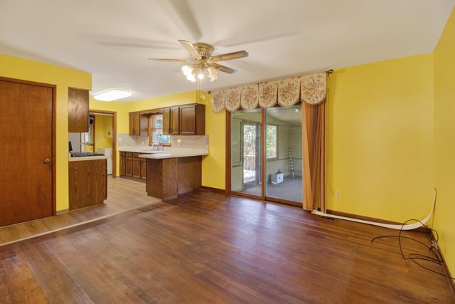 5961 Hayes Place, Merrillville, IN 46410