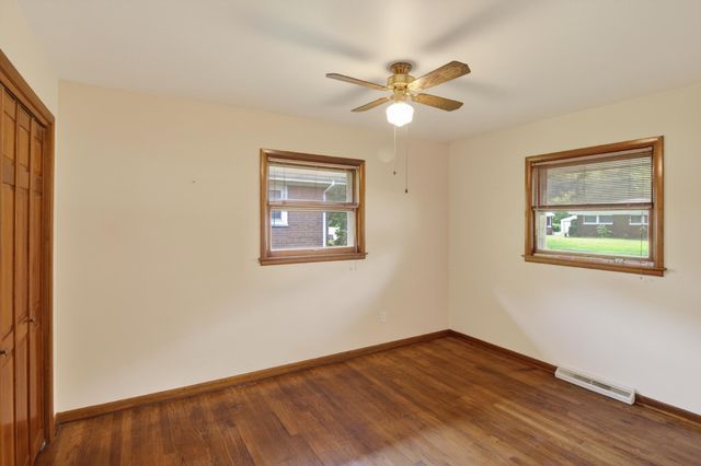 5961 Hayes Place, Merrillville, IN 46410