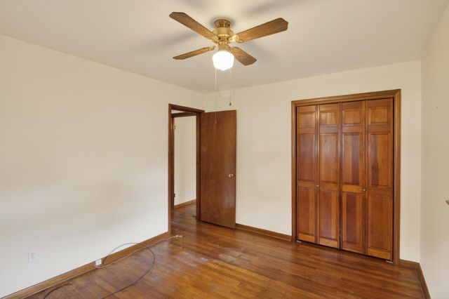 5961 Hayes Place, Merrillville, IN 46410