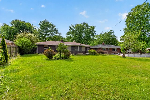 5961 Hayes Place, Merrillville, IN 46410