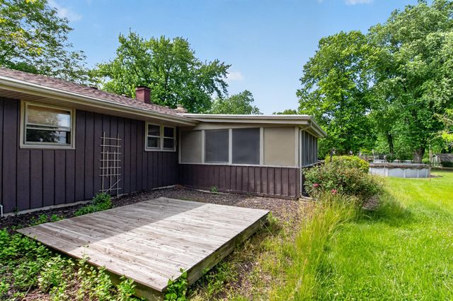5961 Hayes Place, Merrillville, IN 46410