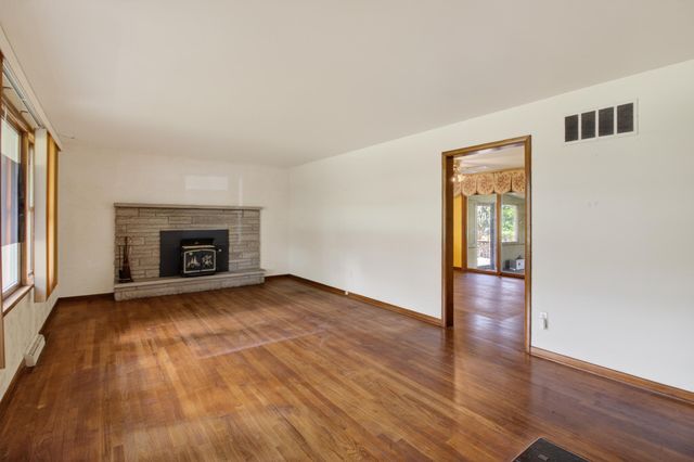 5961 Hayes Place, Merrillville, IN 46410