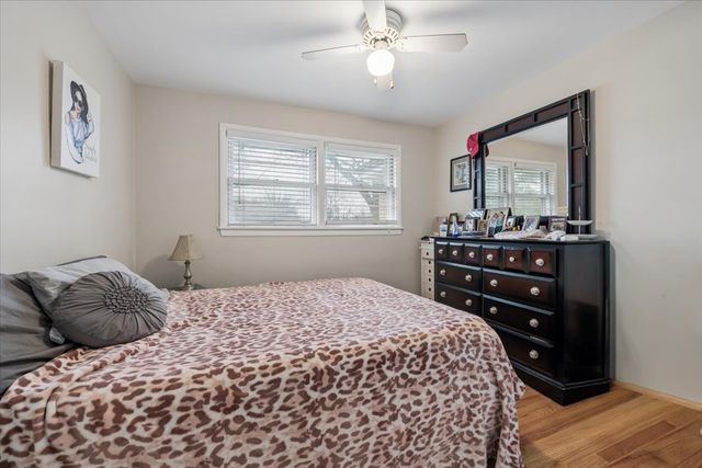 26 S Rohlwing Road, Palatine, IL 60074