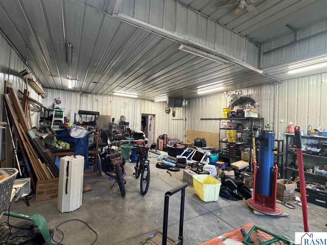 48330 206th Street, Lake Crystal, MN 56001