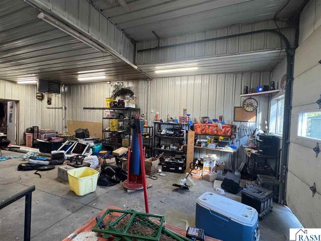 48330 206th Street, Lake Crystal, MN 56001