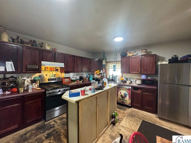 48330 206th Street, Lake Crystal, MN 56001