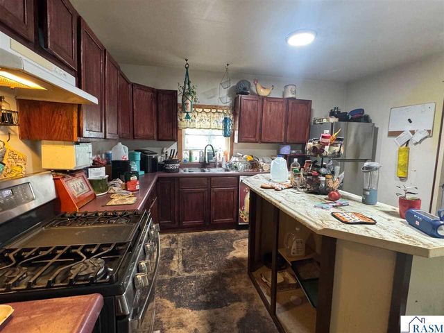 48330 206th Street, Lake Crystal, MN 56001