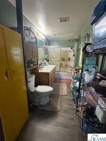 48330 206th Street, Lake Crystal, MN 56001