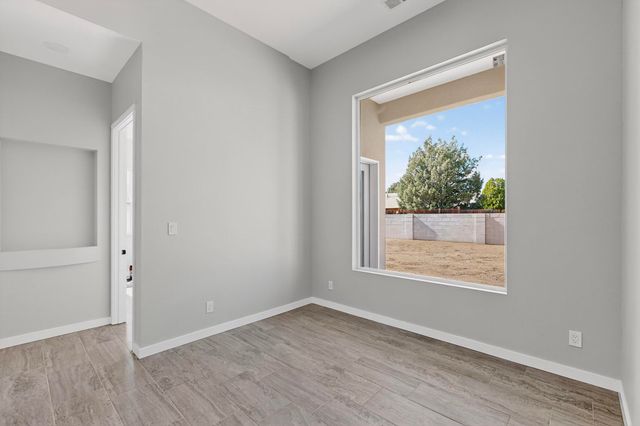 1701 Nancy Lopez, Rio Communities, NM 87002
