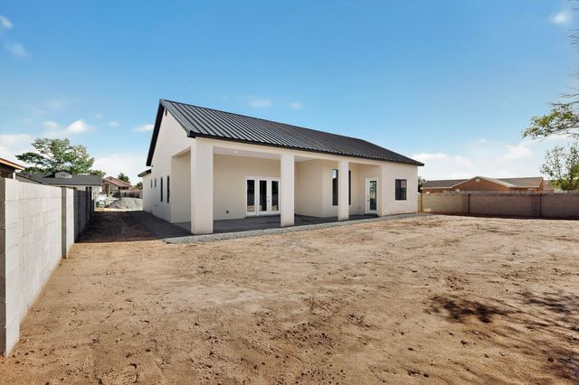 1701 Nancy Lopez, Rio Communities, NM 87002