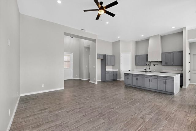 1701 Nancy Lopez, Rio Communities, NM 87002