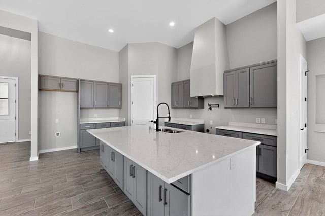 1701 Nancy Lopez, Rio Communities, NM 87002