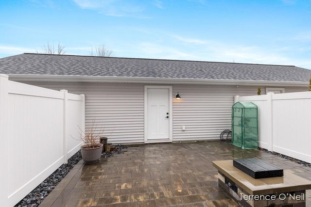 6738 Promenade Street, Rockford, MI 49341