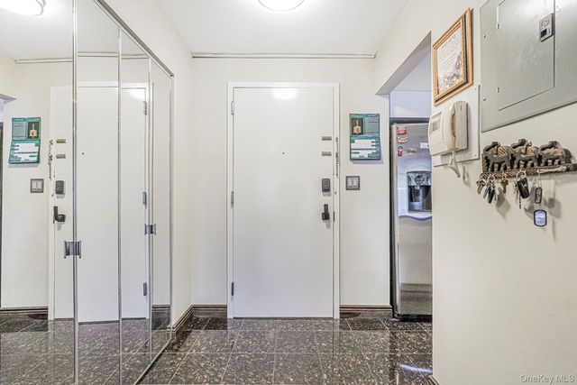 40 Wellington Ct 2a, Staten Island, NY 10314