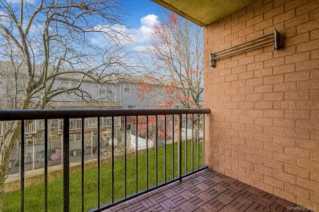 40 Wellington Ct 2a, Staten Island, NY 10314