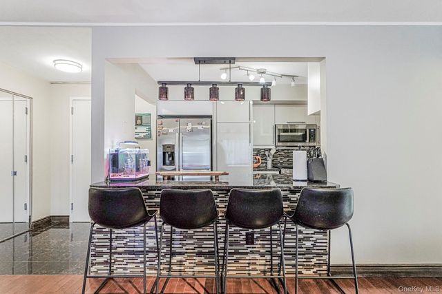 40 Wellington Ct 2a, Staten Island, NY 10314