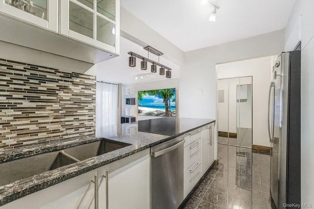 40 Wellington Ct 2a, Staten Island, NY 10314