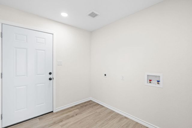 6306 Farm to Market 144N, Omaha, TX 75571