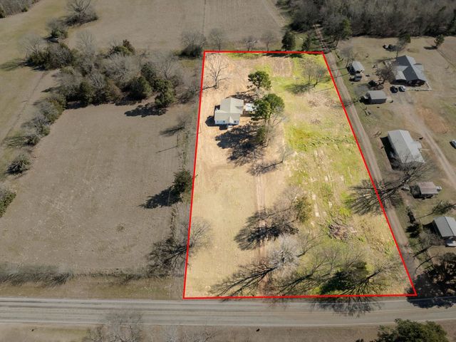 6306 Farm to Market 144N, Omaha, TX 75571