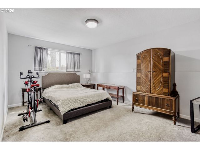 5050 Se ROBIN Ct, Milwaukie, OR 97267