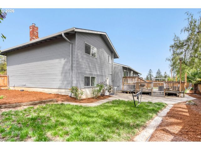5050 Se ROBIN Ct, Milwaukie, OR 97267