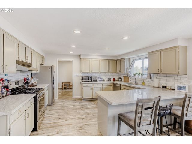 5050 Se ROBIN Ct, Milwaukie, OR 97267