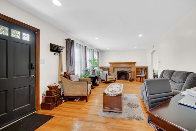 3445 N Schultz Drive, Lansing, IL 60438