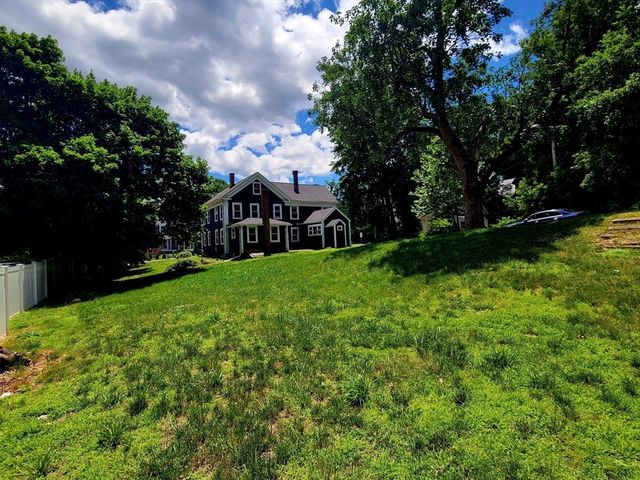 136 Commonwealth Rd 2, Wayland, MA 01778