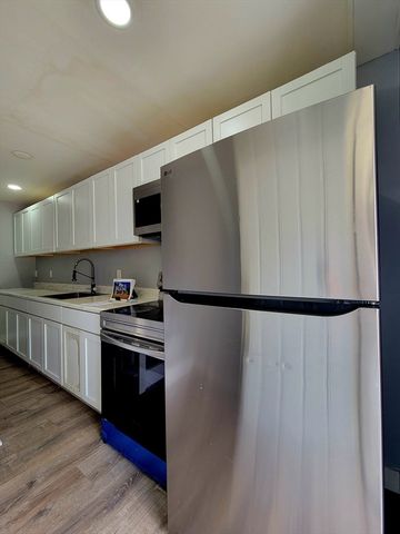 136 Commonwealth Rd 2, Wayland, MA 01778