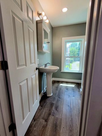 136 Commonwealth Rd 2, Wayland, MA 01778