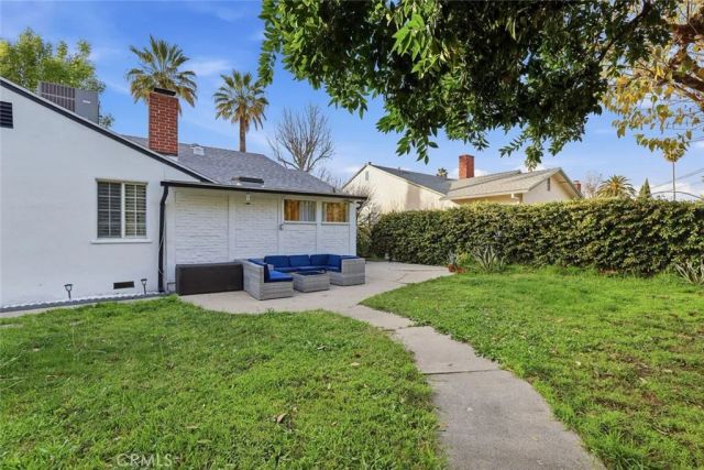 7042 Morse Avenue, North Hollywood, CA 91605