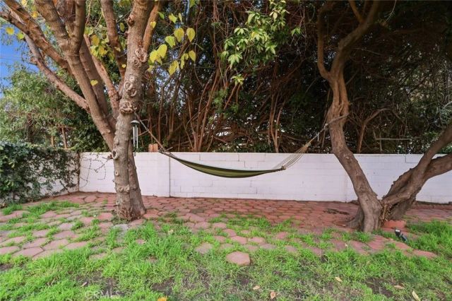 7042 Morse Avenue, North Hollywood, CA 91605