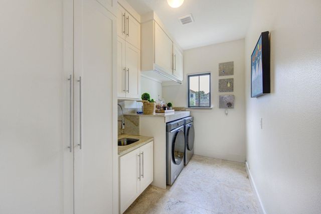 1602 Keenen Ct, Houston, TX 77077