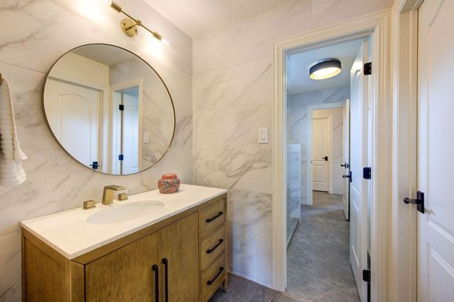 1602 Keenen Ct, Houston, TX 77077