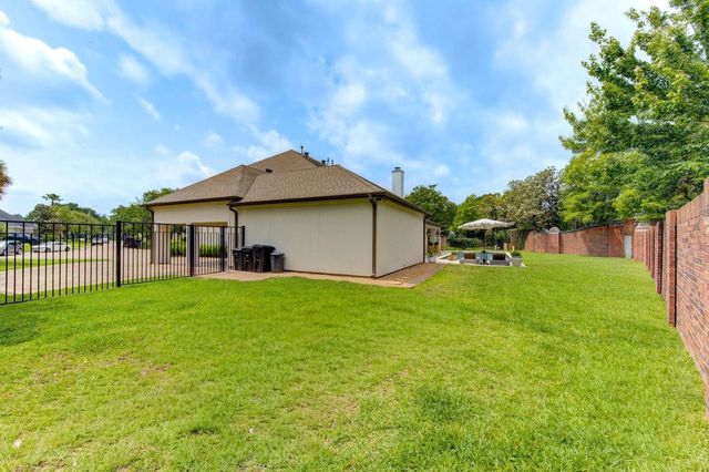 1602 Keenen Ct, Houston, TX 77077