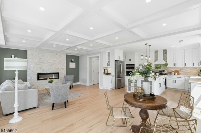 28 Pershing Ave, Cranford Twp., NJ 07016