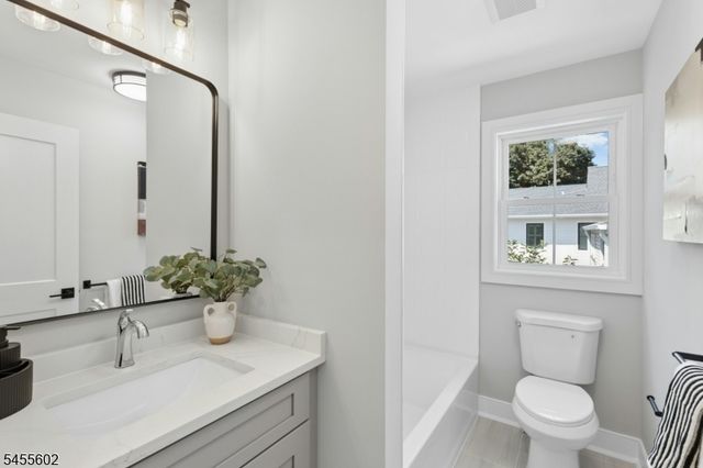 28 Pershing Ave, Cranford Twp., NJ 07016