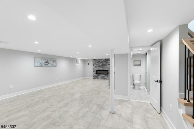 28 Pershing Ave, Cranford Twp., NJ 07016