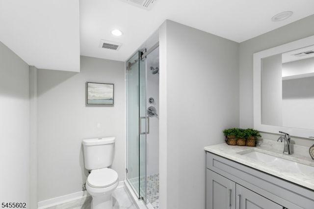 28 Pershing Ave, Cranford Twp., NJ 07016