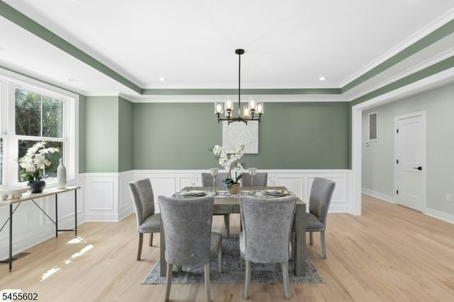 28 Pershing Ave, Cranford Twp., NJ 07016