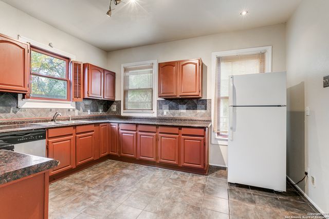 807 Lullwood, San Antonio, TX 78212