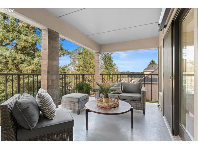 100 LEONARD St 3-2, Lake Oswego, OR 97034